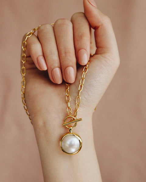 Anna Beck Coin Pearl Toggle Chain Necklace - Gold