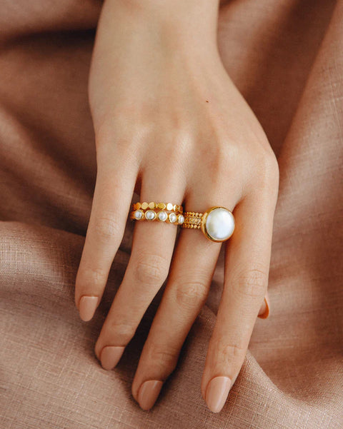 Anna Beck Coin Pearl Scalloped Cocktail Ring - Gold