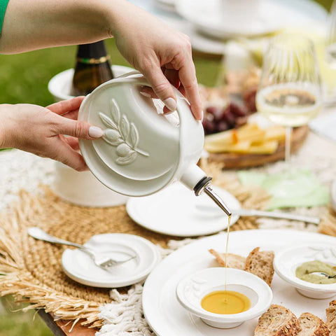 NEW Vietri Luna Olive Oil Bottle