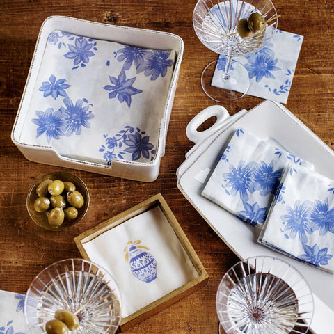NEW Vietri Papersoft Napkins Blue And White Floral Guest Towels (Pack Of 20)