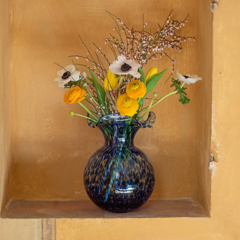 Vietri Hibiscus Glass Cobalt Tortoise Shell Small Fluted Vase